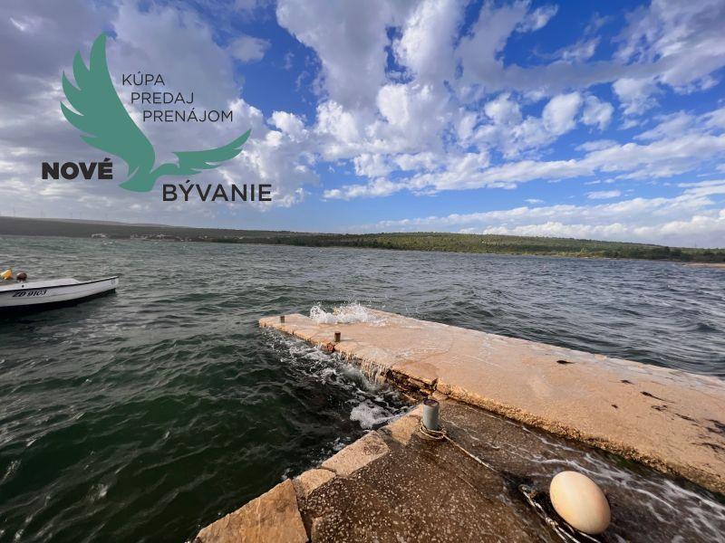 Dom 3x apartmán len 130m od mora s výhľadom na more v Chorvátsku  - Kruševo - Obrovac