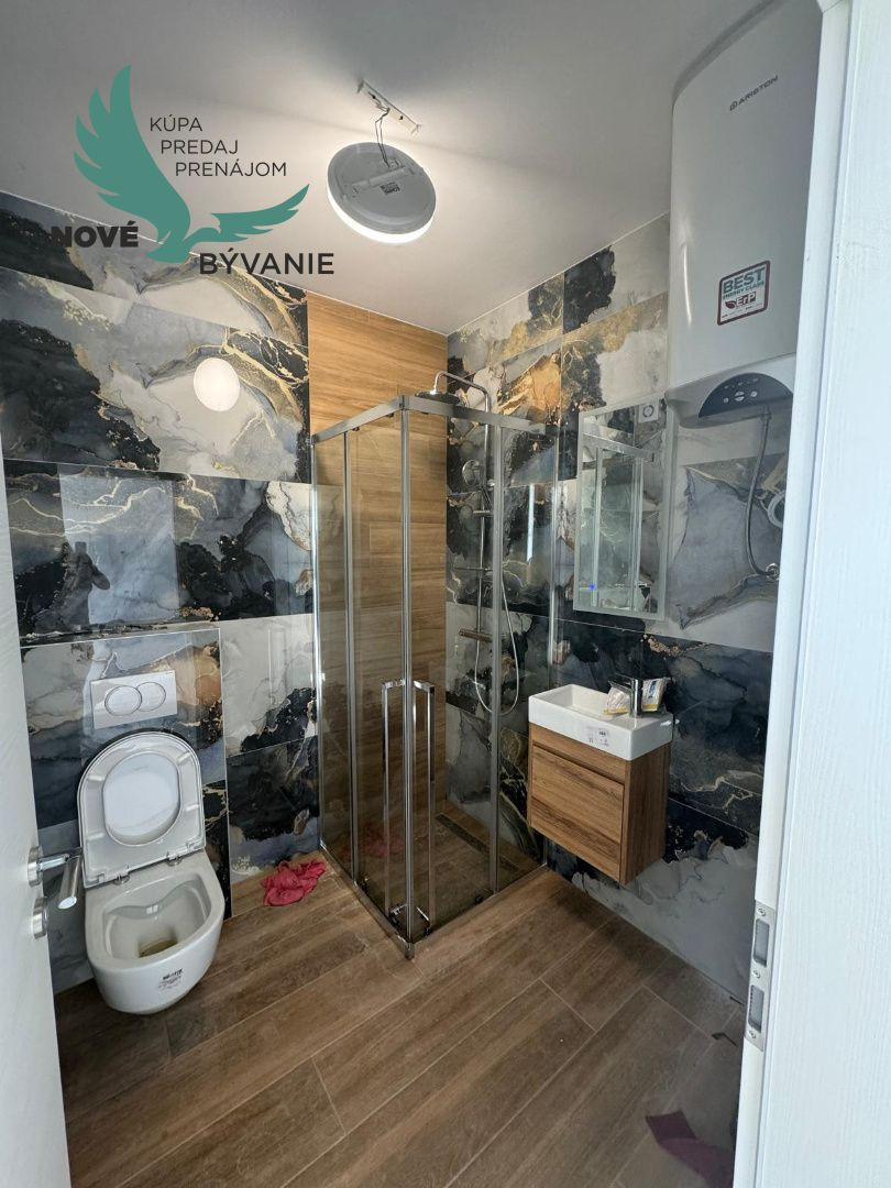 Novostavba apartmán 3x spálňa s 2x strešná terasa len 100m od mora s výhľadom na more, Chorvátsko- Privlaka