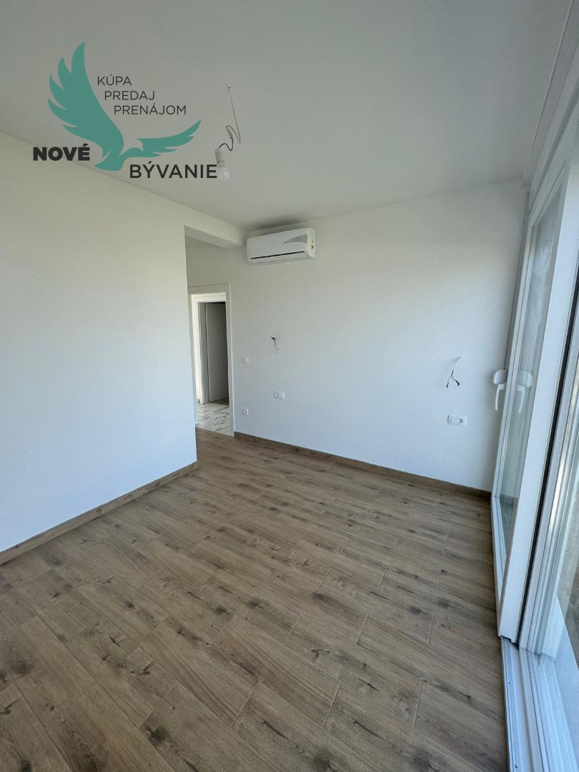 Novostavba apartmán 3x spálňa s 2x strešná terasa len 100m od mora s výhľadom na more, Chorvátsko- Privlaka