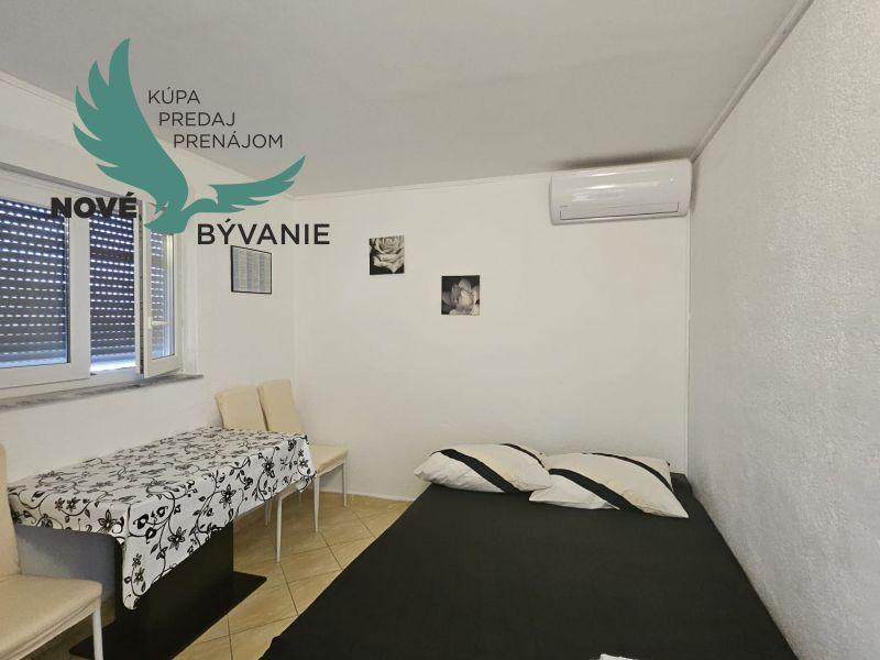 Na predaj dom 4x apartmán s výhľadom na more v Chorvátsku