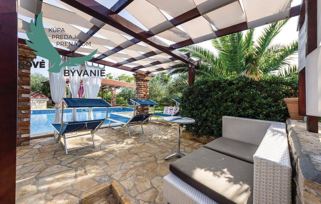 Exkluzívne na predaj vila s bazénom v Chorvátsku