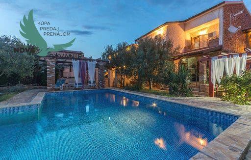Exkluzívne na predaj vila s bazénom v Chorvátsku