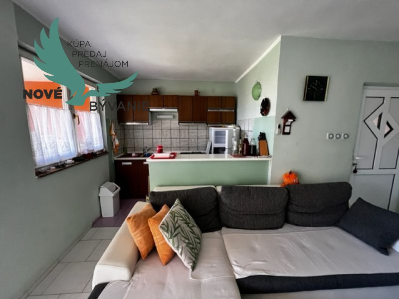 Na predaj dom s 3 apartmánmi len 250m od mora, Chorvátsko - Vir