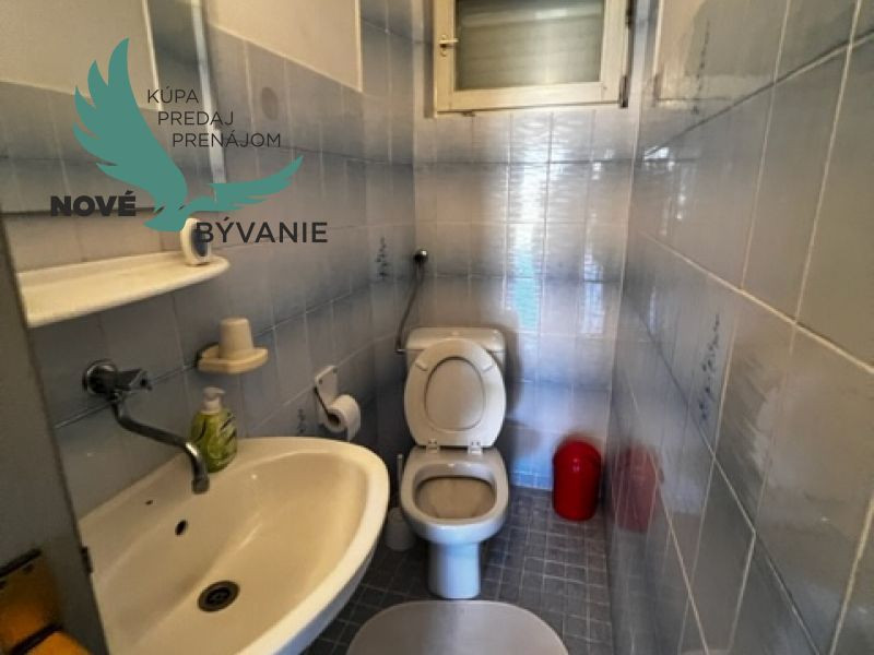 Na predaj dom s 3 apartmánmi len 250m od mora, Chorvátsko - Vir