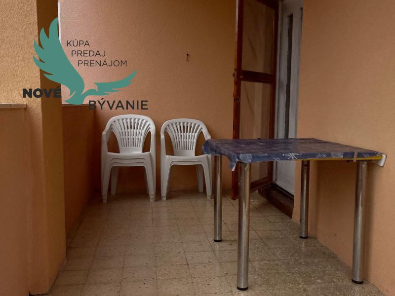 Dom vhodný ako investícia blízko mora s 3x apartmán v Chorvátsku - Vrsi