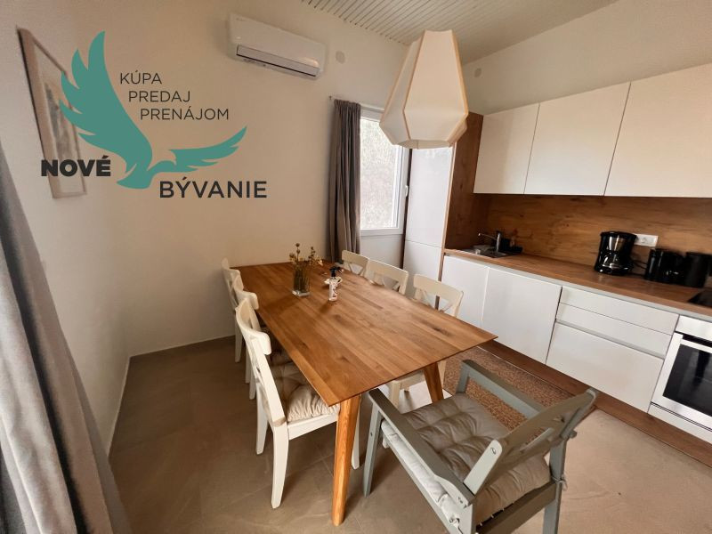 Na predaj dom prvý rad na mori s výhľadom na more v Chorvátsku