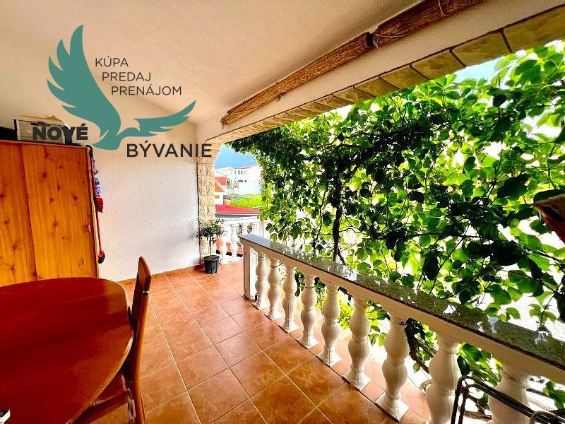 Predaj dom len 60m od mora s výhľadom na more v Chorvátsku