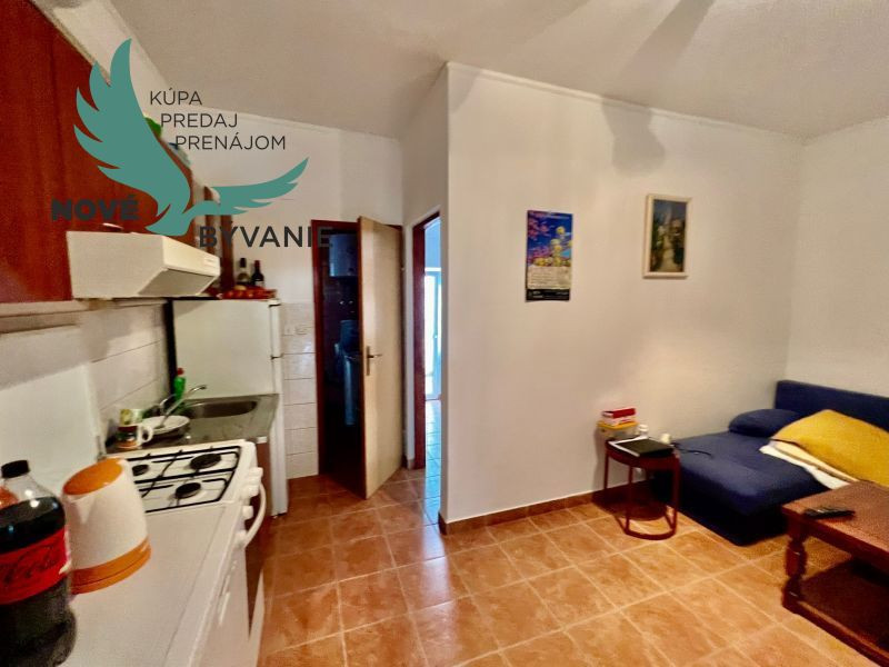 Predaj dom len 60m od mora s výhľadom na more v Chorvátsku