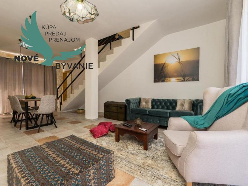 Luxusná novostavba vila s bazénom blízko mora v Chorvátsku v Zatone