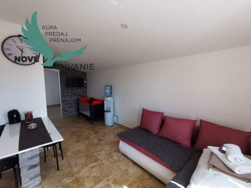 Dom 3x apartmán blízko mora v Chorvátsku, zabehnutý prenájom