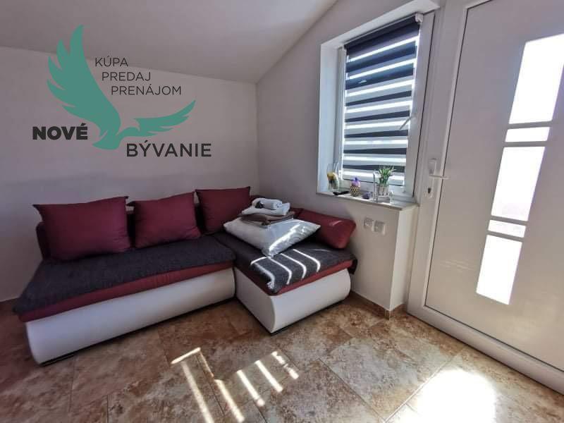 Dom 3x apartmán blízko mora v Chorvátsku, zabehnutý prenájom