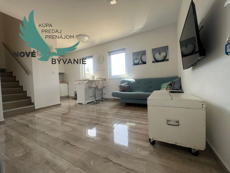 Chorvátsko - Na predaj novostavba s bazénom a výhľadom na more