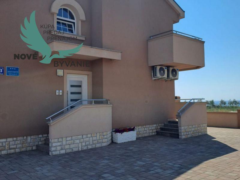 Apartmán s výhľadom na more a záhradou , Chorvatsko -Nin -Zaton