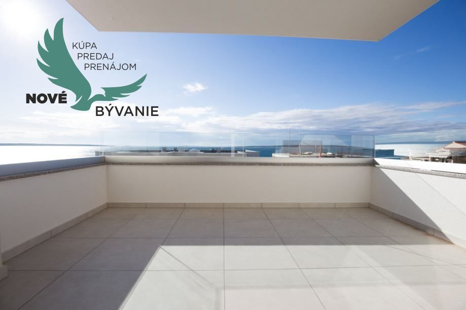 Luxusný apartmán s výhľadom na more len 30m od mora so 4x spálňou v Chorvátsku