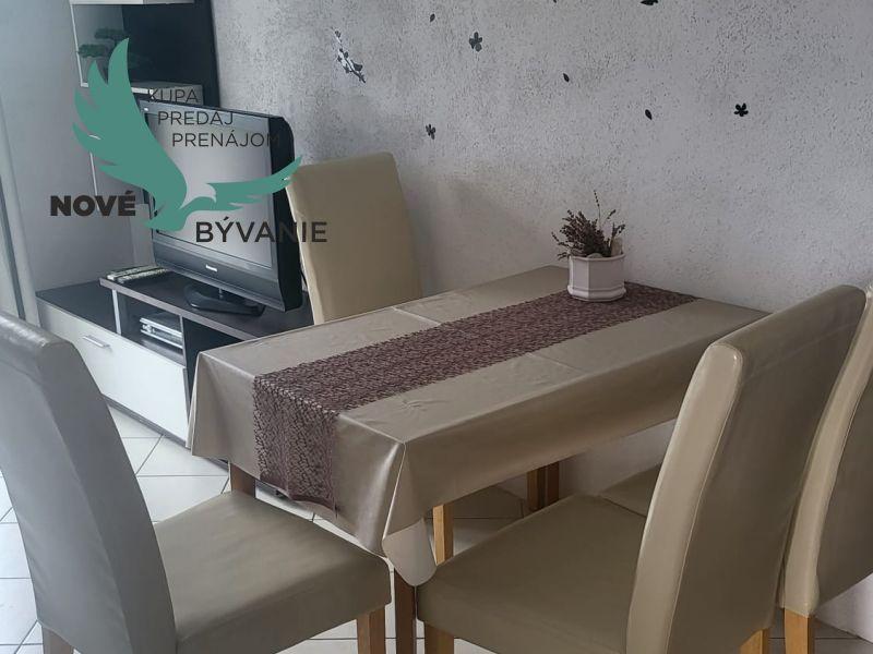 Predaj dva apartmány len 200m od mora s výhľadom na more, Chorvátsko