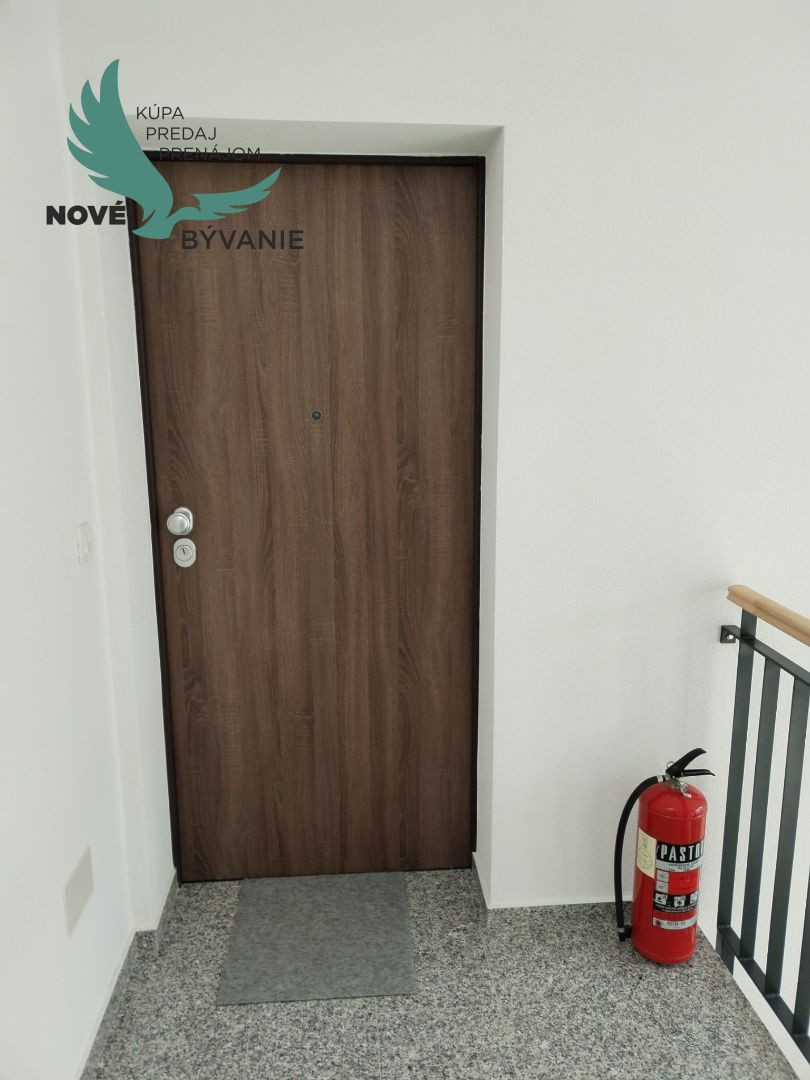 Zariadený apartmán blízko mora, Chorvátsko - Petrčane