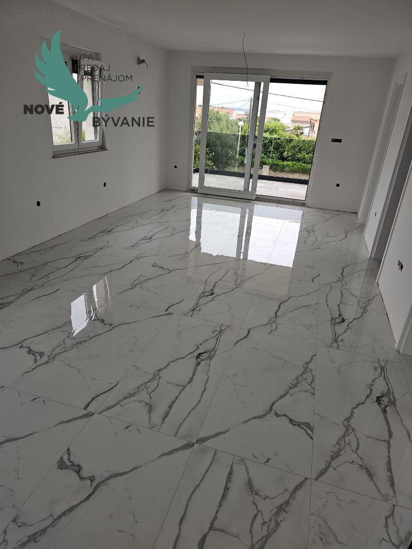 Chorvátsko Novostavba blízko mora s výhľadom na more