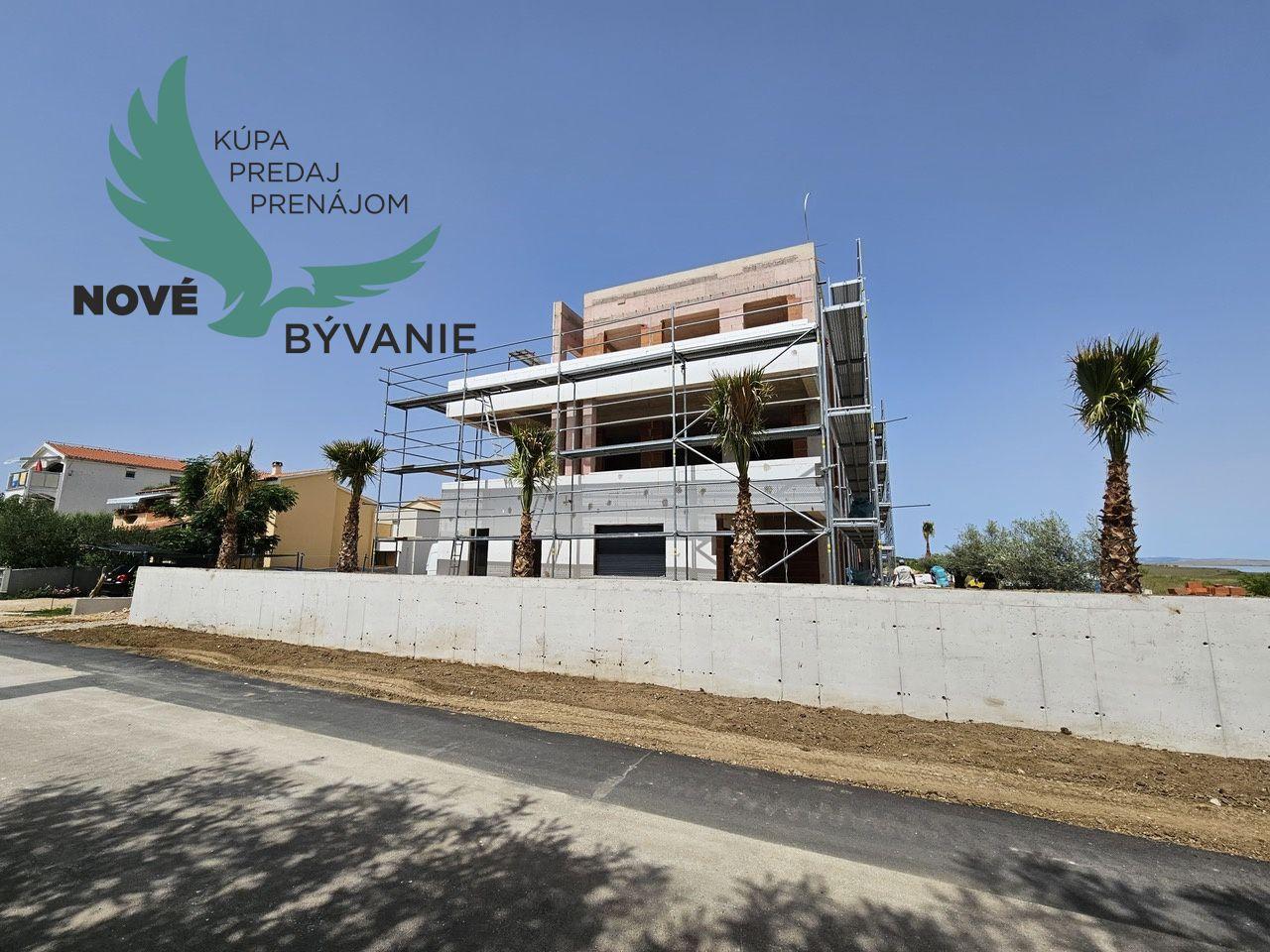 Luxusná novostavba pri nádhernej pieskovej pláži v Chorvátsku - Privlaka