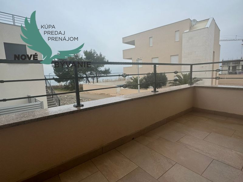 Apartmán 50m od mora s výhľadom na more v Chorvátsku