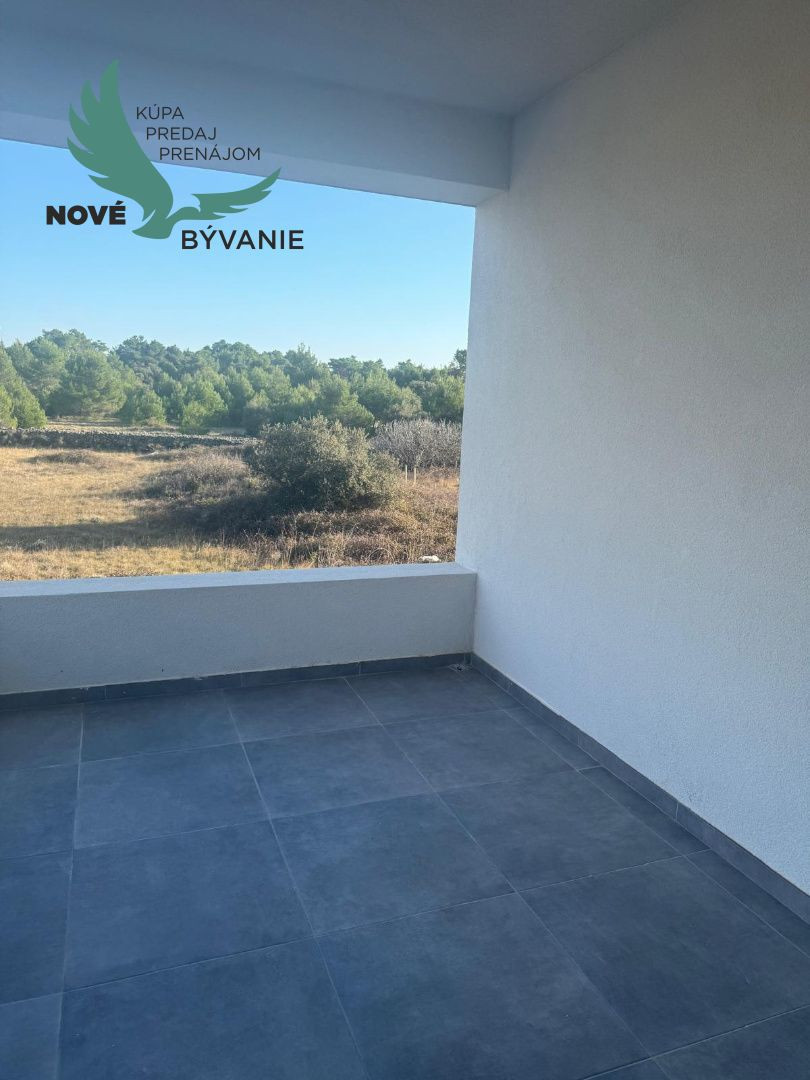 Chorvátsko - Novostavba apartmánu so strešnou terasou za top cenu