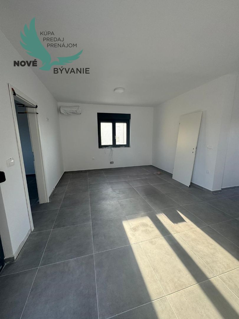 Chorvátsko - Novostavba apartmánu so strešnou terasou za top cenu