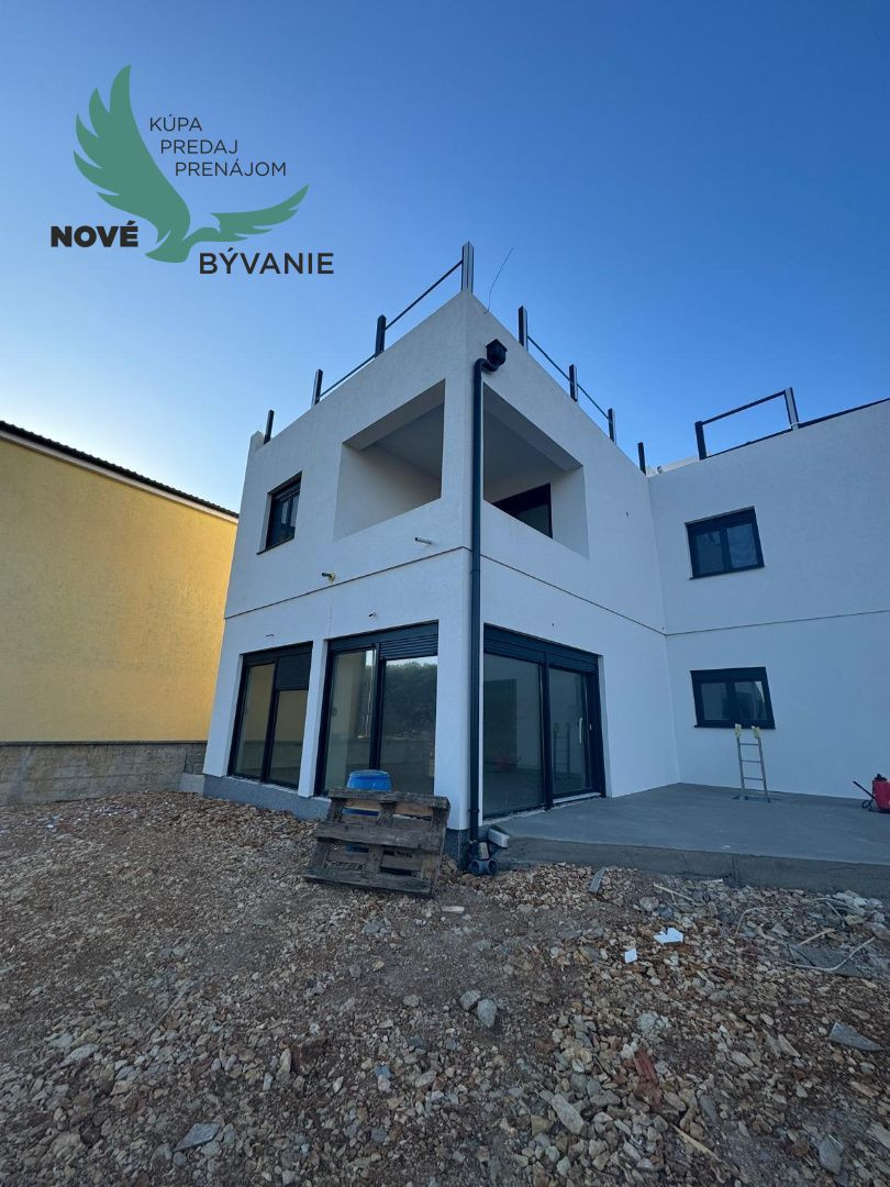 Chorvátsko - Novostavba apartmánu so strešnou terasou za top cenu