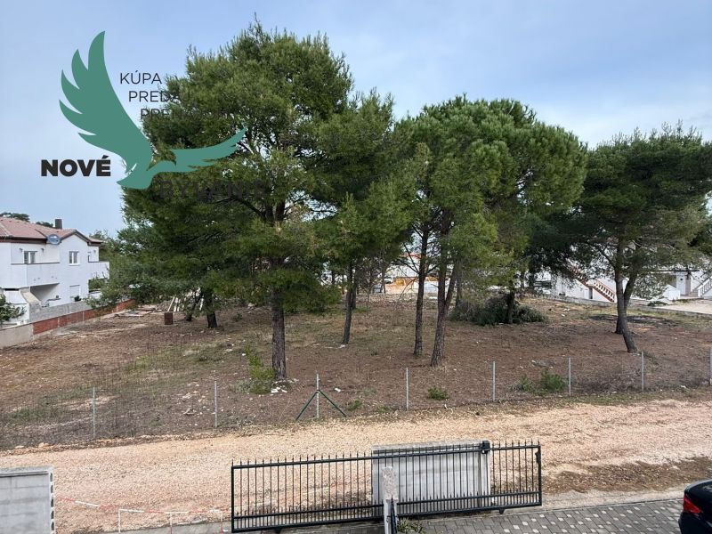 Chorvátsko - Apartmán s dvorom 300m od mora na ostrove Vir