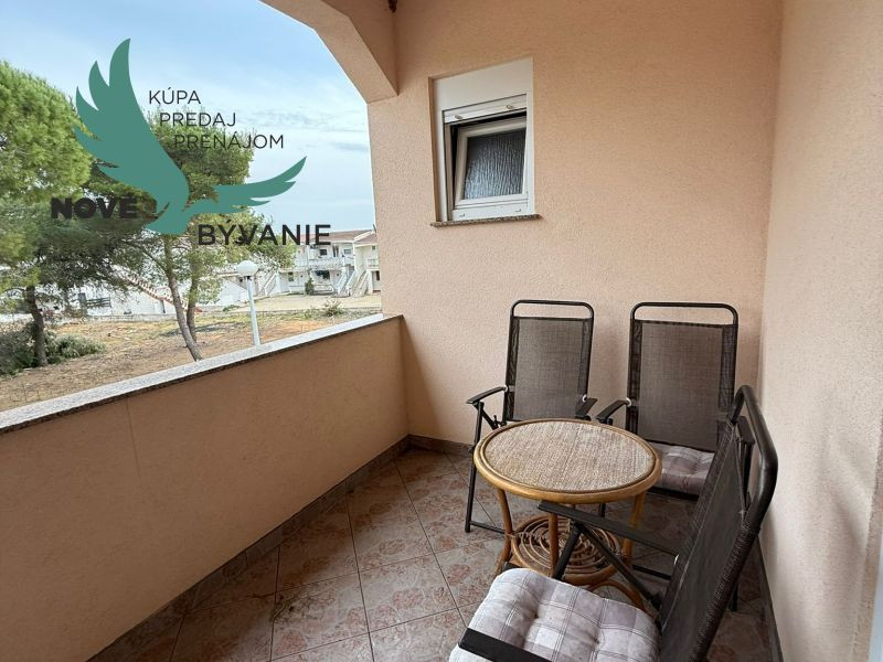 Chorvátsko - Apartmán s dvorom 300m od mora na ostrove Vir