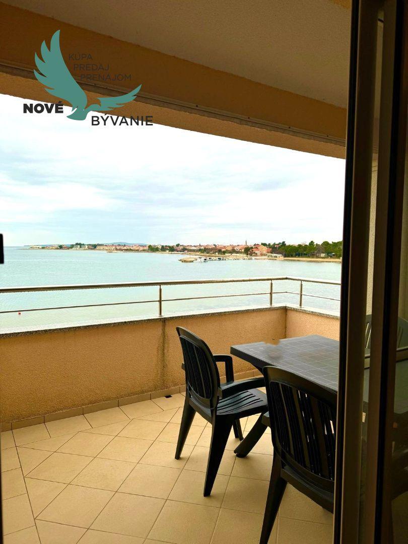 Exkluzívne apartmán v prvej rade od mora v Chorvátsku v Privlake