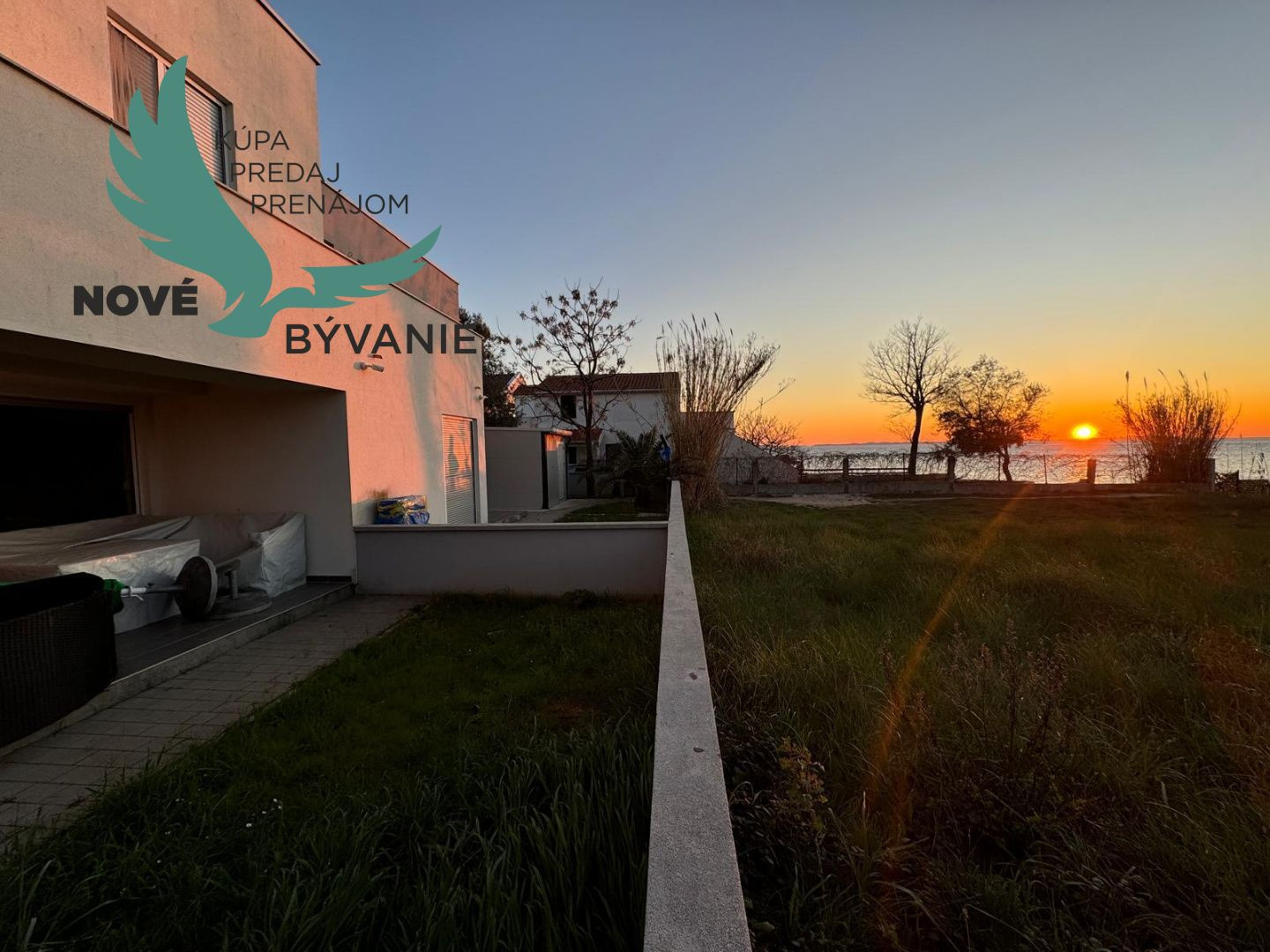 Chorvátsko - Exkluzívne novostavba domu len 30m od mora s výhľadom na more