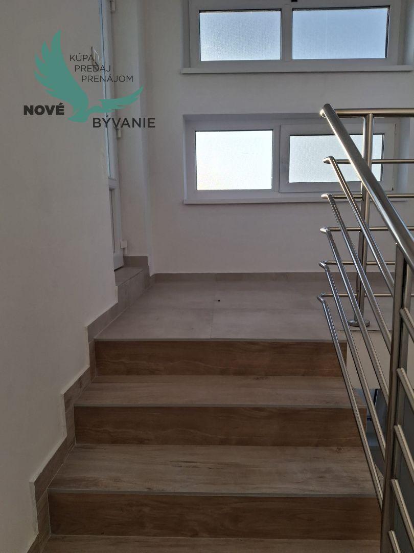 Novostavba apartmánu v centre ostrova Vir -Chorvátsko