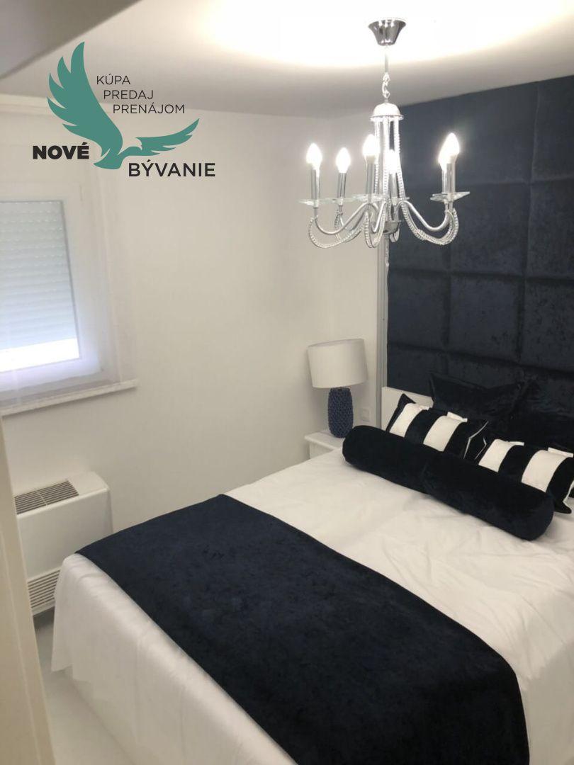 Chorvátsko - Exkluzívne na predaj luxusná vila 3x apartmán len 70 od mora