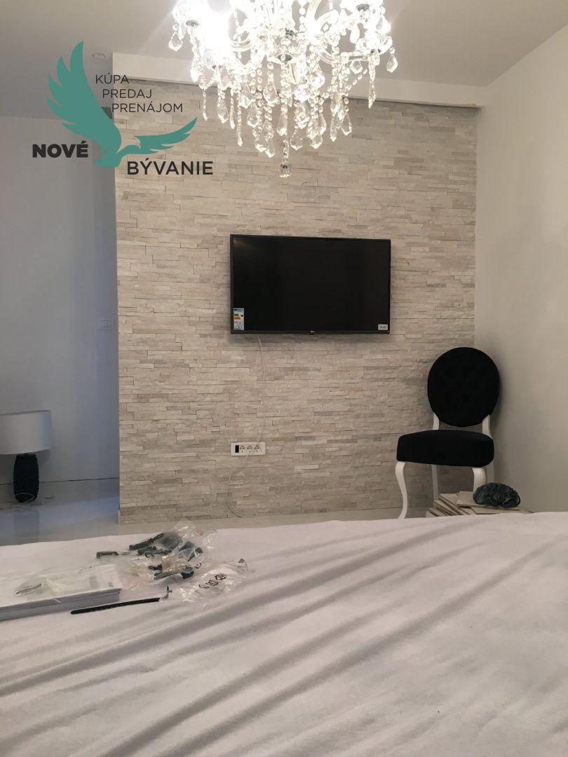 Chorvátsko - Exkluzívne na predaj luxusná vila 3x apartmán len 70 od mora