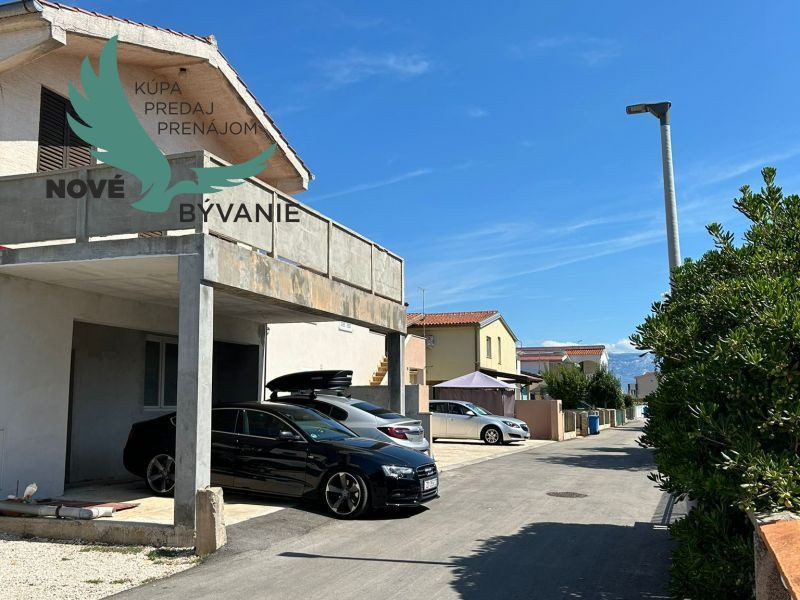 Dom vhodný ako investícia blízko mora v Chorvátsku- Vir