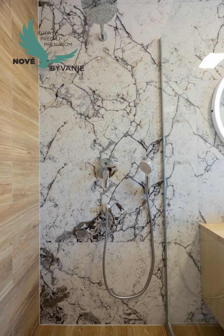 Na predaj luxusná vila s bazénom, výhľadom na more , kompletne zariadená - Zaton - Chorvátsko