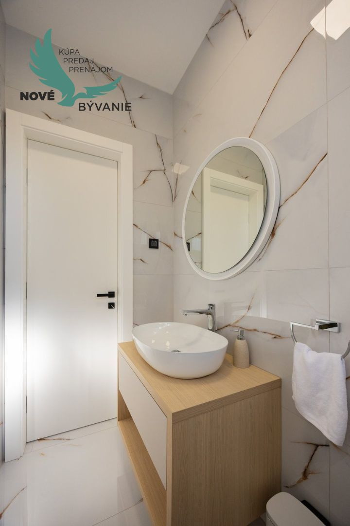 Na predaj luxusná vila s bazénom, výhľadom na more , kompletne zariadená - Zaton - Chorvátsko