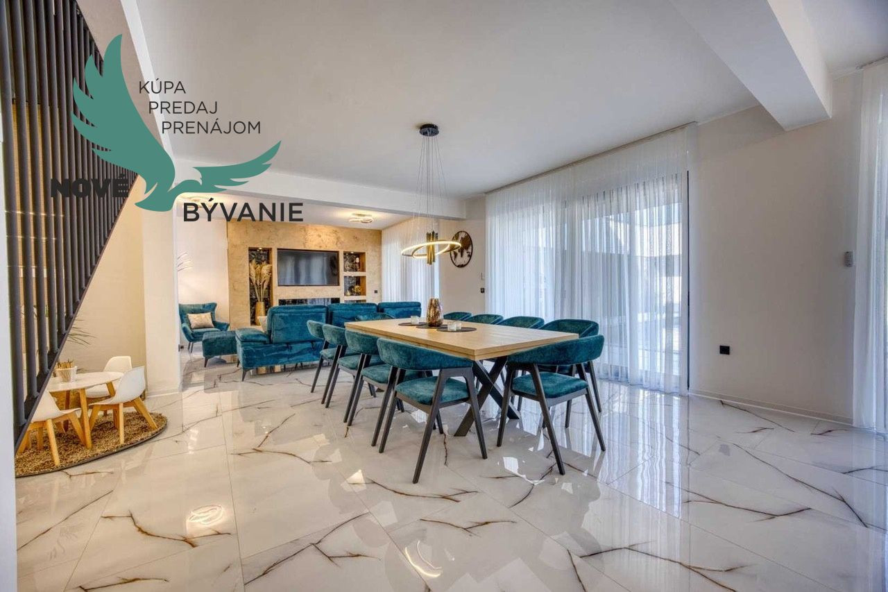 Na predaj luxusná vila s bazénom, výhľadom na more , kompletne zariadená - Zaton - Chorvátsko