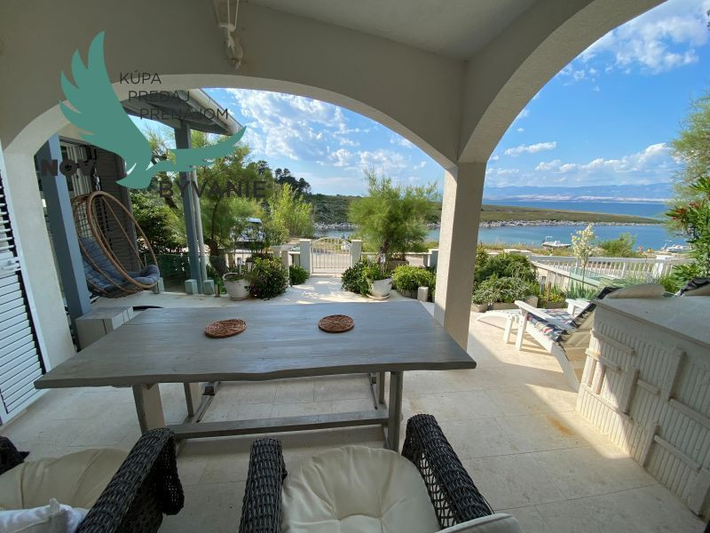 Nádherný dom 1.rad na mori Chorvátsko