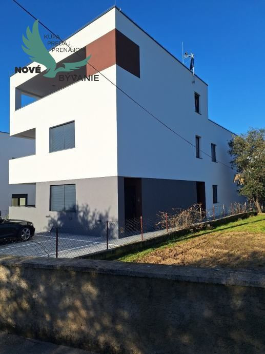 Na predaj novostavba - dvojpodlažný apartmán s výhľadom na more - ostrov Vir-Chorvátsko