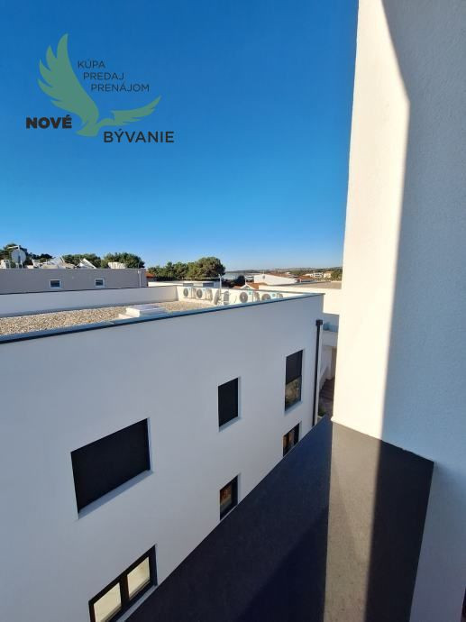 Na predaj novostavba - dvojpodlažný apartmán s výhľadom na more - ostrov Vir-Chorvátsko