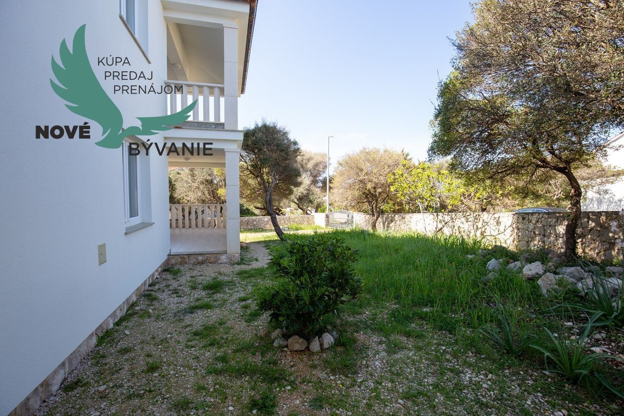 Na predaj dom len 130m od mora a pláže na ostrove Pag v Chorvátsku