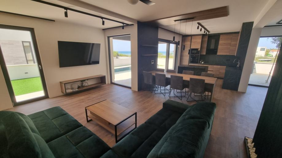 Chorvátsko - Luxusná novostavba vily s bazénom a nerušeným výhľadom na more blízko pieskovej pláže v Privlake