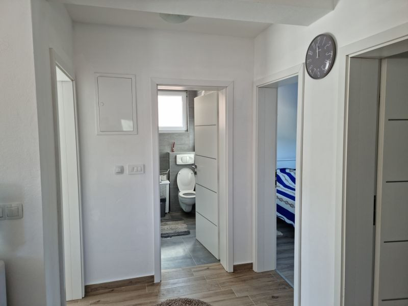 Na predaj priestranný  apartmán na ostrove Vir-Bobovik, Chorvátsko