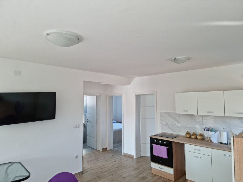 Na predaj priestranný  apartmán na ostrove Vir-Bobovik, Chorvátsko