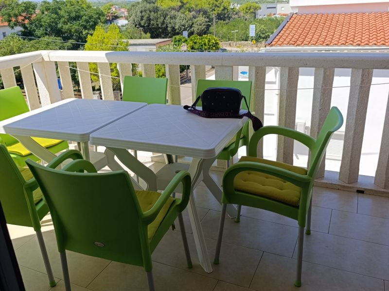 Priležitosť 2x krásny apartmán len 150m od mora s výhľadom na more v Chorvátsku