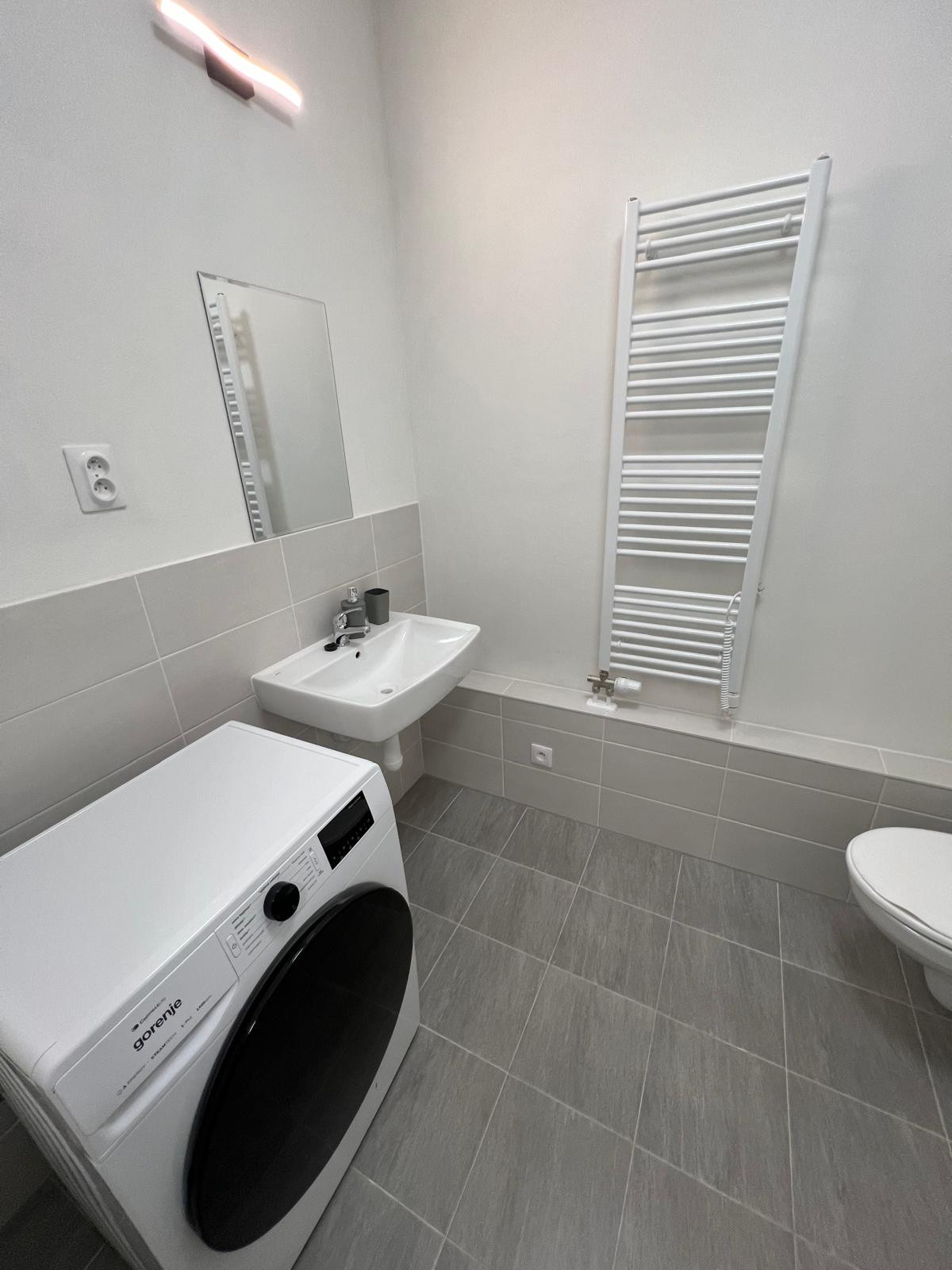 Krásny byt na prenájom 1KK, kompletne vybavený - Kasárne