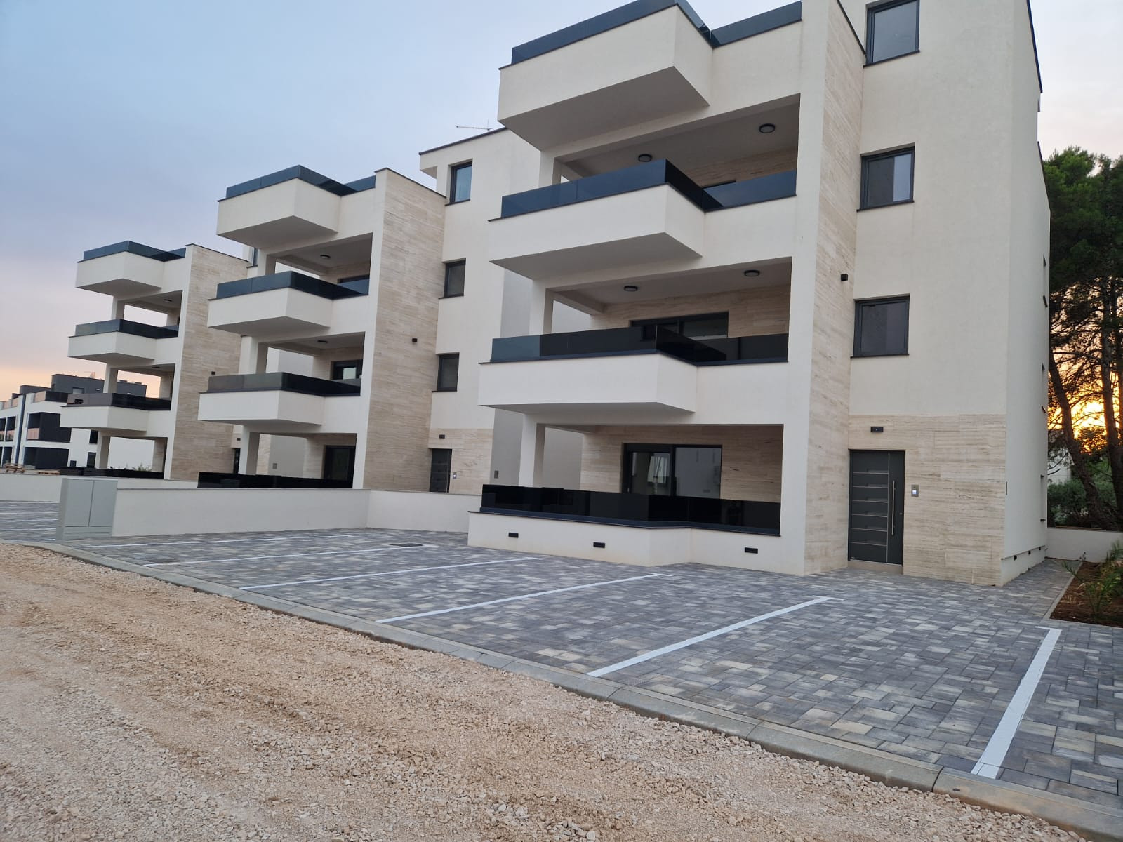 Novostavba apartmánu len 150m od mora s výhľadom na more na ostrove Vir - Jadro pláž