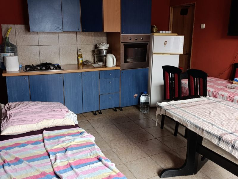 Chorvátsko na predaj: Rodinný dom na ostrove Vir – Len 120 m od mora!