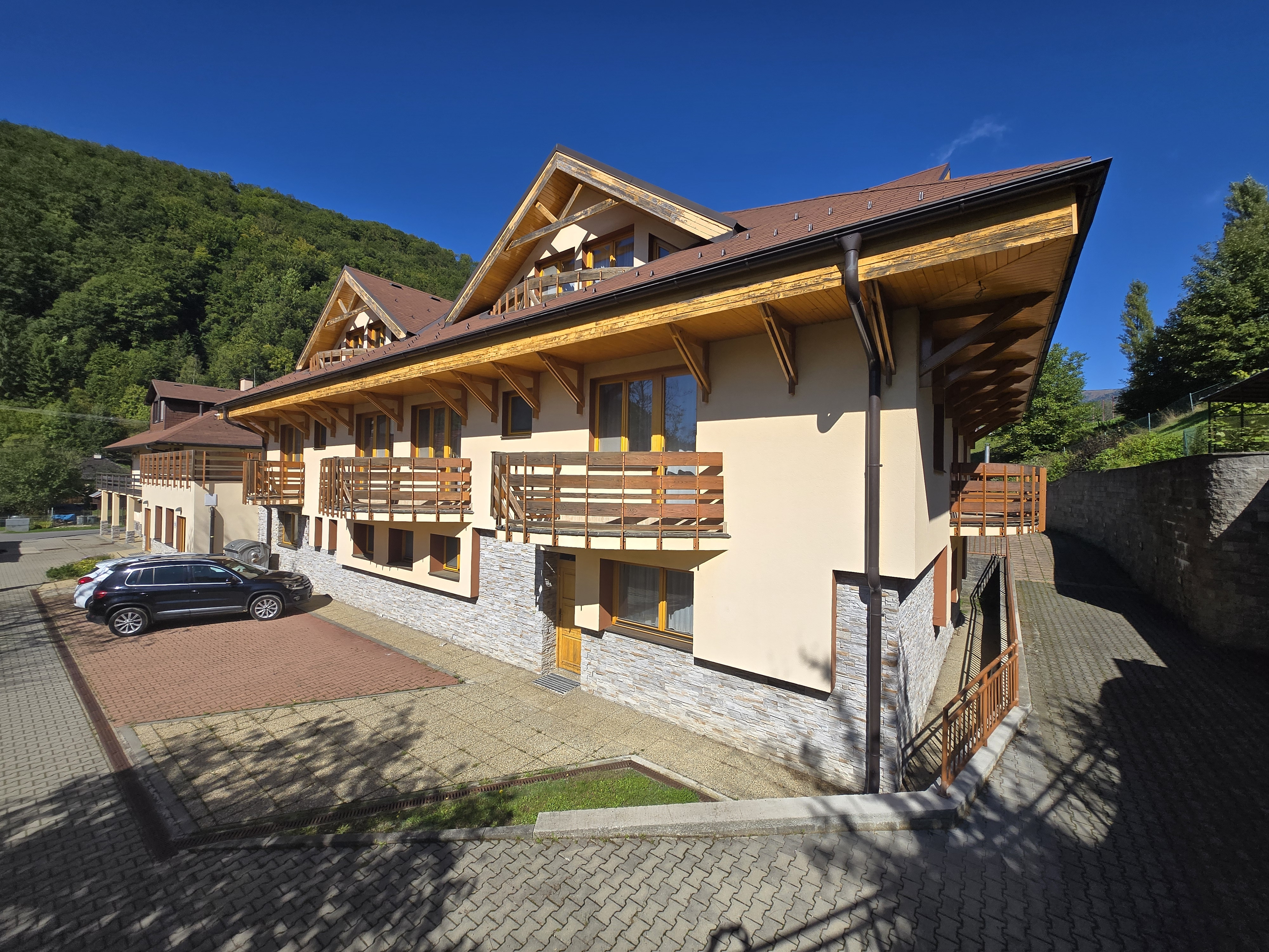 Výnimočná investičná príležitosť! Na predaj Penzión Adika v srdci Nízkych Tatier