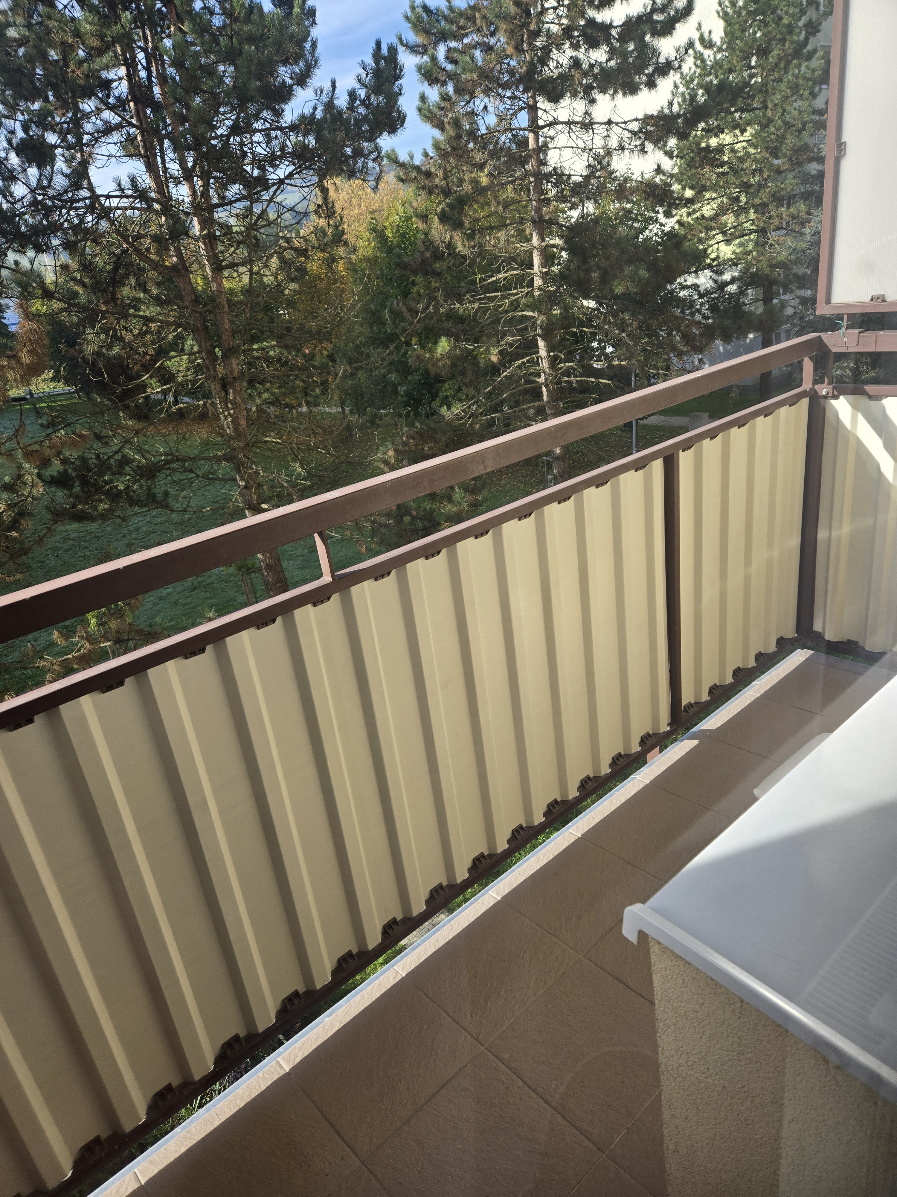 PRENÁJOM - 2 izbový byt na Západe, zariadený a po rekonštrukcii.